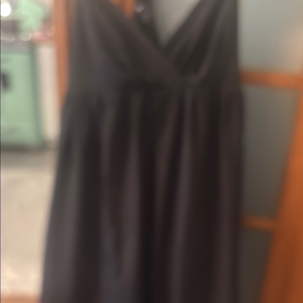 GAP Black Ruched Racerback with pockets - Picture 6 of 6